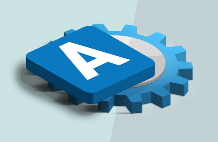 Microsoft 365 Administrator Ein blaues Zahnrad und ein gekipptes blaues Quadrat mit dem Buchstaben „A“ vor einem hellblauen Hintergrund.