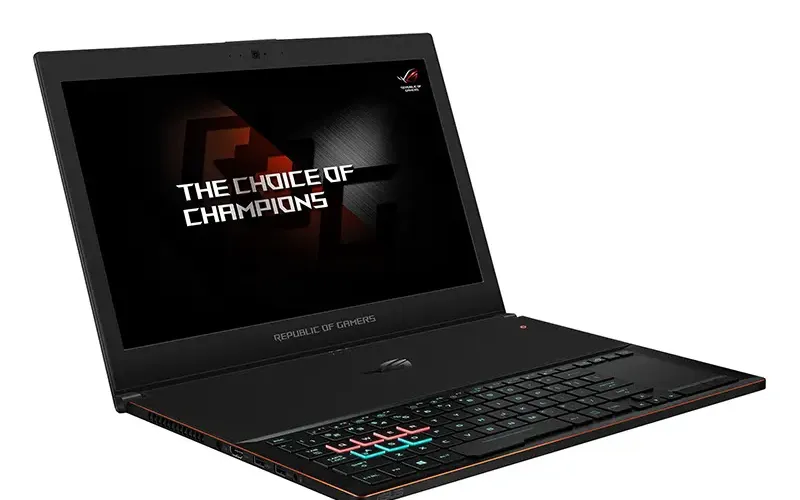 Notebook AsusROG ZEPHYRUS GX501 Offener Gaming-Laptop mit "The Choice of Champions" auf dem Bildschirm, RGB-hintergrundbeleuchteter Tastatur und schlankem Design.